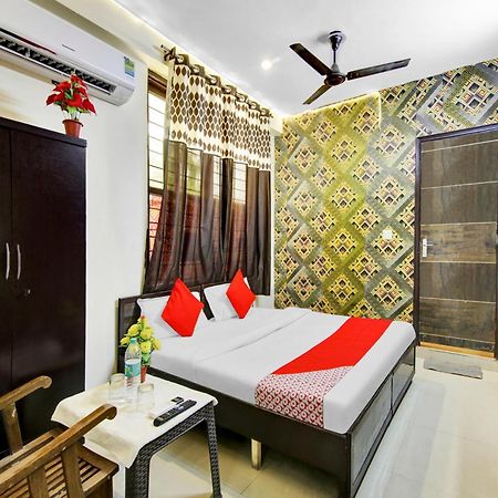 Hotel O Kailash Inn New Delhi Buitenkant foto